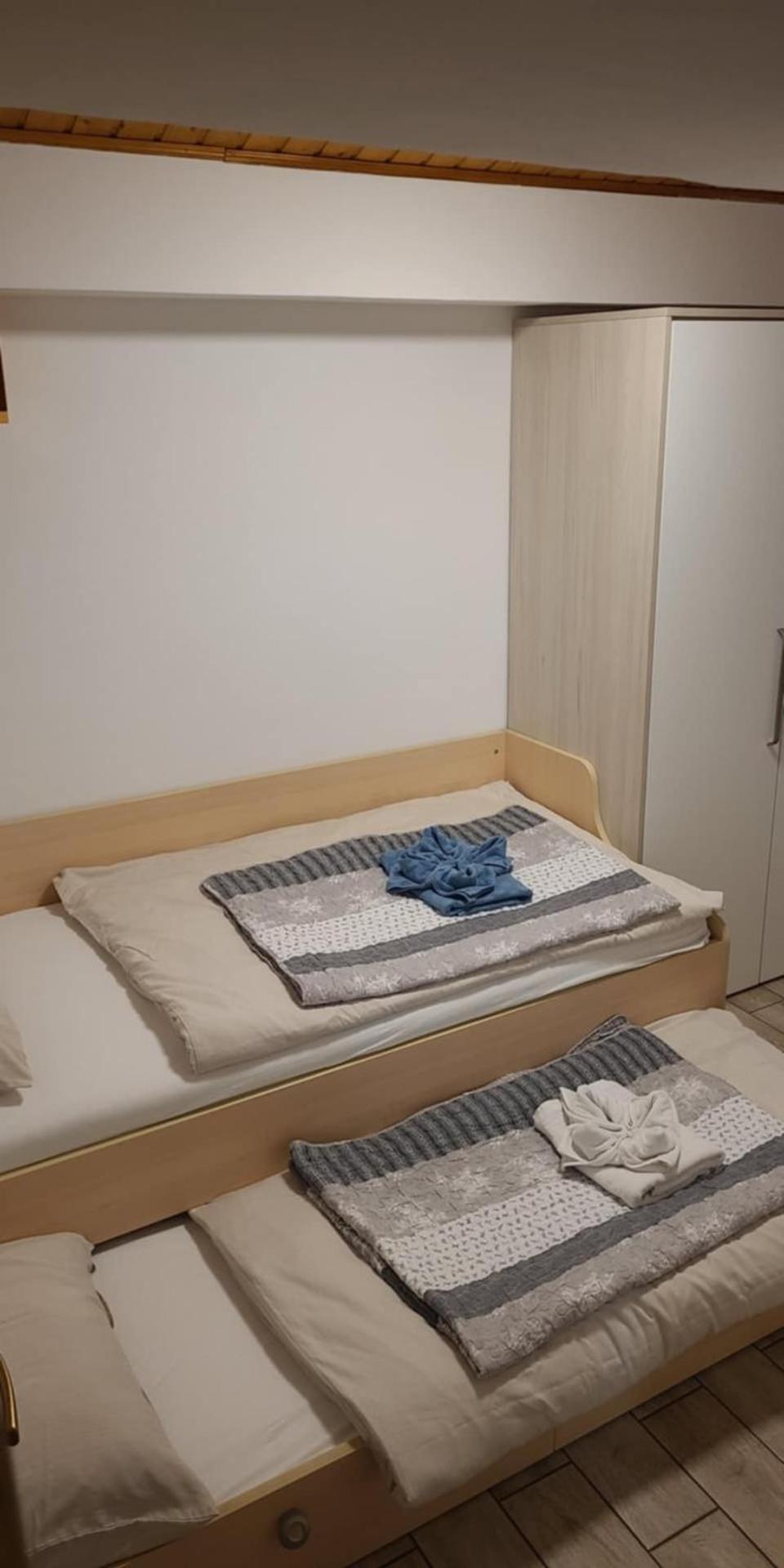Apartmaji Soncek Izola Exterior foto